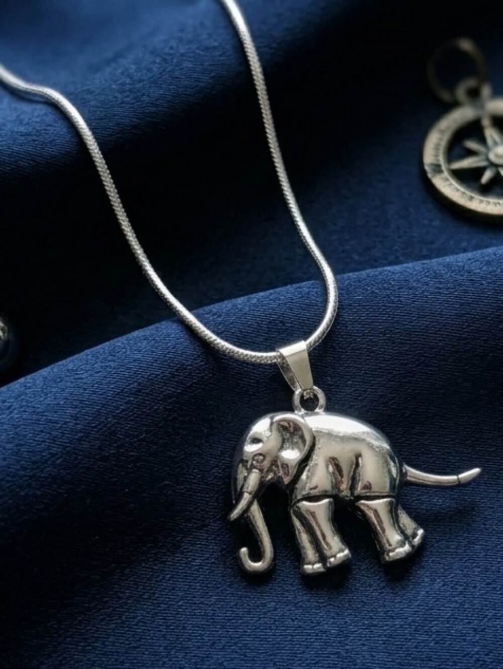 Silver Tone Articulating Elephant Pendant Necklace